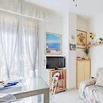 Casa Girasole Centro * 圣雷默